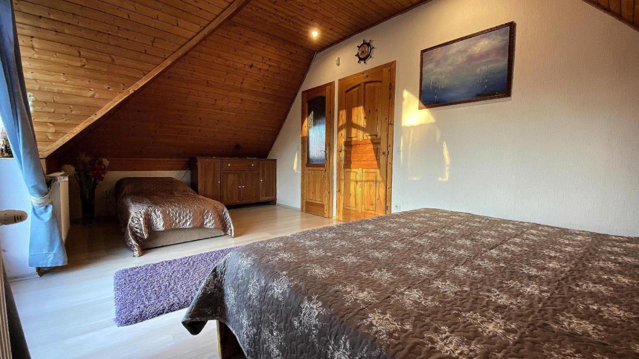 Villa House4U à Balatonszárszó Extérieur photo