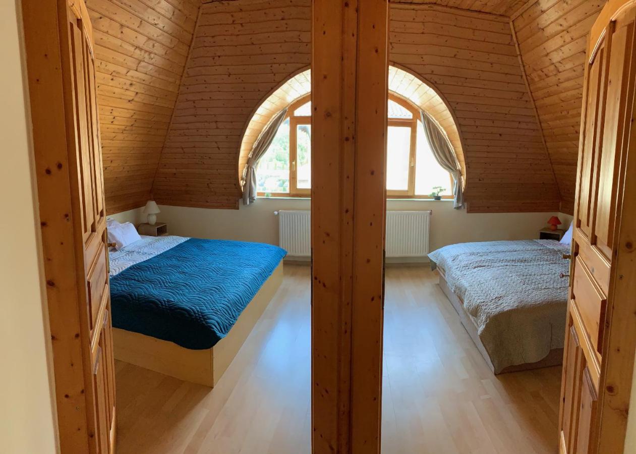 Villa House4U à Balatonszárszó Extérieur photo