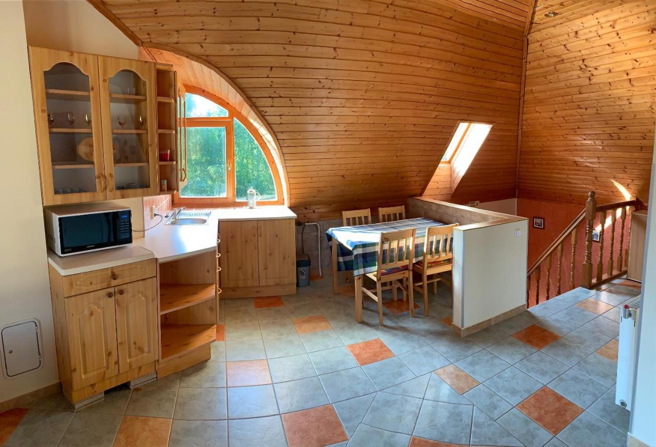 Villa House4U à Balatonszárszó Extérieur photo